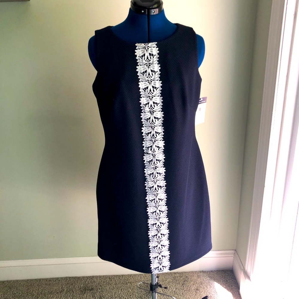 Chaps Navy sleeveless dress with white lace decal
